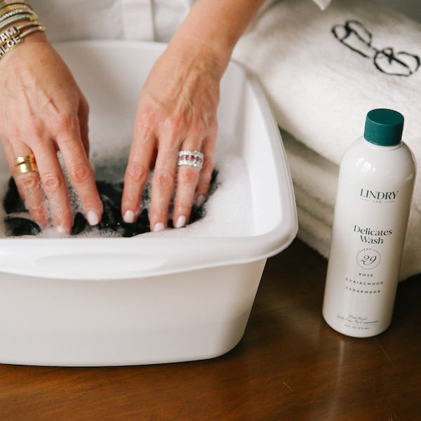 On the Line: Exclusive interview with the laundry expert helping us save our clothes from sunscreen season